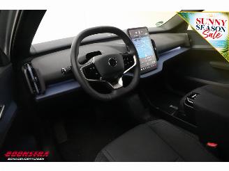 Volvo EX30 Extended Plus 69 kWh LED ACC Apple/Android Camera LRHZ SHZ picture 15