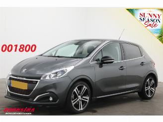 krockskadad bil auto Peugeot 208 1.2 PureTech GT-line Navi Clima Cruise Camera PDC 57.228 km! 2017/4