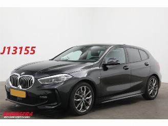 krockskadad bil auto BMW 1-serie 120i AUT M Sport Navi Clima Cruise Virtual Apple/Android PDC 2021/8