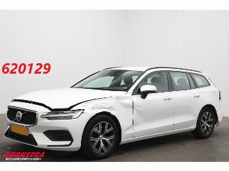 Unfallwagen Volvo V-60 2.0 B3 AUT Essential Edition ACC SHZ LrHZ Camera Leder Virtual Navi Clima 2024/10