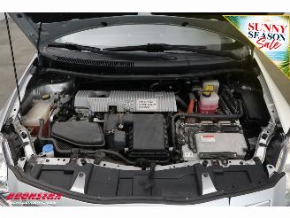Toyota Auris 1.8 Full Hybrid Aspiration Navi Cruise Clima Bluetooth 105.627 km! picture 11
