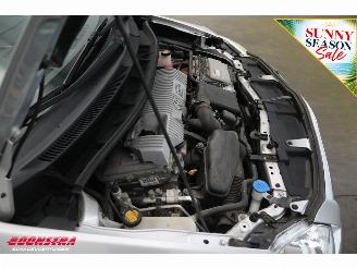Toyota Auris 1.8 Full Hybrid Aspiration Navi Cruise Clima Bluetooth 105.627 km! picture 10