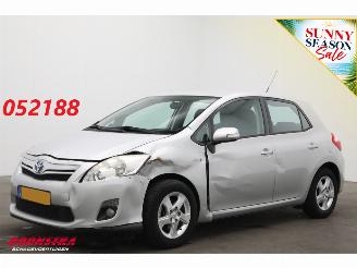 Schadeauto Toyota Auris 1.8 Full Hybrid Aspiration Navi Cruise Clima Bluetooth 105.627 km! 2012/1