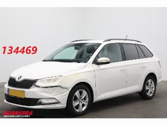 Schadeauto Skoda Fabia Combi 1.4 TDI DSG Ambition Business Navi Cruise Airco Bluetooth PDC 2017/2