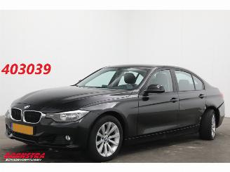 krockskadad bil auto BMW 3-serie 320i AUT Executive Navi Cruise Clima PDC AHK 152.512 km! 2012/6