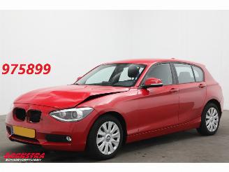 krockskadad bil auto BMW 1-serie 116i AUT Business 5-drs Cruise Navi Airco 2011/10