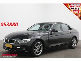 skadebil auto BMW 3-serie 318i Aut. Luxury Cruise Navi Clima Leder SHZ PDC 2017/4