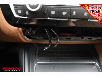 BMW 3-serie 318i Aut. Luxury Cruise Navi Clima Leder SHZ PDC picture 9
