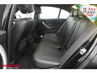 BMW 3-serie 320i Aut. M Sport Edition Schuif/kantel Cruise Navi Leder SHZ PDC AHK picture 14