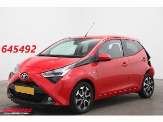 škoda osobní automobily Toyota Aygo 1.0 VVT-i x-joy 5-drs Bluetooth Clima Cruise 63.169 km! 2021/6