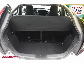 Toyota Aygo 1.0 VVT-i MT Play ACC Navi Airco Apple/Android Camera PDC picture 37