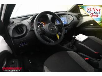 Toyota Aygo 1.0 VVT-i MT Play ACC Navi Airco Apple/Android Camera PDC picture 31