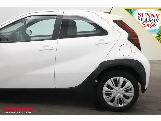 Toyota Aygo 1.0 VVT-i MT Play ACC Navi Airco Apple/Android Camera PDC picture 21