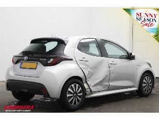 Toyota Yaris 1.5 Hybrid Active Cruise Clima SHZ Apple/Android Camera PDC picture 3