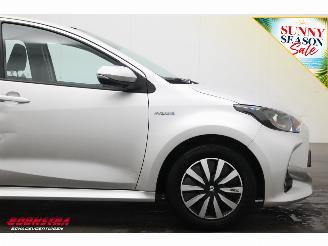 Toyota Yaris 1.5 Hybrid Active Cruise Clima SHZ Apple/Android Camera PDC picture 9