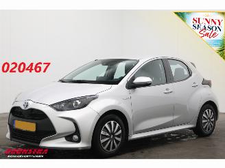 Schadeauto Toyota Yaris 1.5 Hybrid Active Cruise Clima SHZ Apple/Android Camera PDC 2020/12