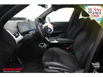BMW iX1 eDrive20 67 kWh M Sport Pano ACC Navi Clima SHZ Apple/Android Camera PDC AHK picture 18