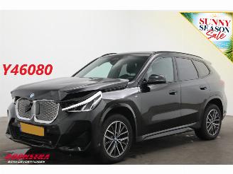 škoda osobní automobily BMW iX1 eDrive20 67 kWh M Sport Pano ACC Navi Clima SHZ Apple/Android Camera PDC AHK 2024/3