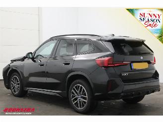 BMW iX1 eDrive20 67 kWh M Sport Pano ACC Navi Clima SHZ Apple/Android Camera PDC AHK picture 4