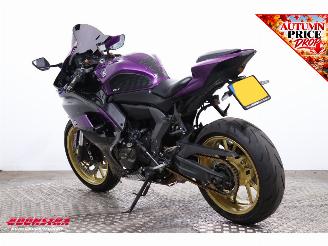 Yamaha  R7 ABS LED Dominator Quickshift picture 4