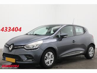 Auto incidentate Renault Clio 0.9 TCe Zen Cruise Navi Airco Bluetooth Dab 2016/10