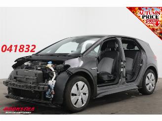 Auto incidentate Volkswagen ID.3 Pro Edition 58 kWh Teilediebstahl ACC LrHZ SHZ Virtual Apple/Android Camera PDC 2023/4