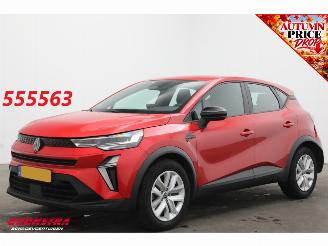 krockskadad bil auto Renault Captur 1.6 E-Tech full hybrid 145 evolution Camera Cruise Navi Climate Apple/Android PDC 2024/10