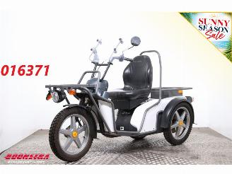 krockskadad bil bromfiets   Zwitserland DXP WASSER 2021/11