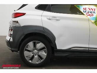 Hyundai Kona EV Fashion 64 kWh HUD ACC Navi Clima Apple/Android Camera PDC picture 10