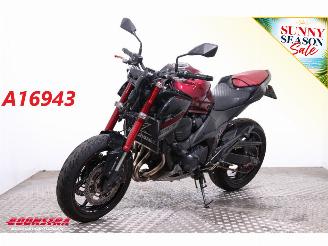 krockskadad bil motor Kawasaki Z 800 ABS Akrapovic 2017/3