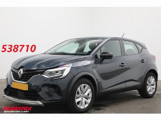 Damaged car Renault Captur 1.6 E-Tech Hybrid 145 Zen Cruise Navi Clima Camera PDC 2022/8