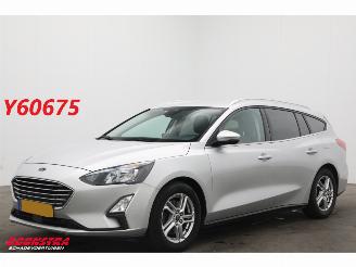 Vaurioauto  passenger cars Ford Focus 1.0 EcoBoost Cruise Navi Airco Apple/Android Camera PDC AHK 2020/10