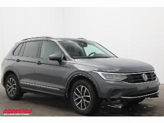 Volkswagen Tiguan 2.0 TDI DSG Life Business ACC Navi Clima Camera PDC picture 2