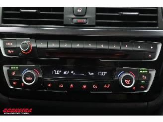 BMW 3-serie Touring 318i Edition Sport line Shadow LED Navi Clima SHZ Leder PDC AHK picture 17