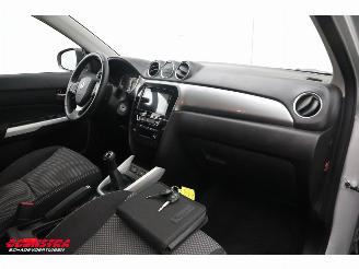 Suzuki Vitara 1.6 Exclusive Cruise Clima Bluetooth Camera PDC AHK picture 10