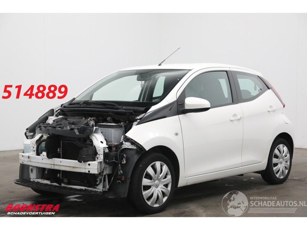 Toyota Aygo 1.0 VVT-i x-play Teilediebstahl Navi Airco Apple/Android Camera