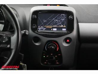 Toyota Aygo 1.0 VVT-i x-play Teilediebstahl Navi Airco Apple/Android Camera picture 11