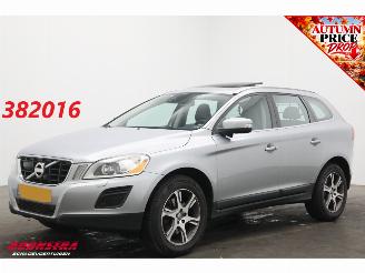 Schadeauto Volvo Xc-60 2.0 T5 Aut. Summum Pano Navi Memory Leder SHZ Camera PDC AHK 2012/8