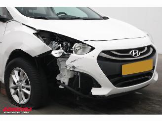 Hyundai I-30 1.6 GDI Go! Cruise Navi Clima Bluetooth Camera PDC picture 7