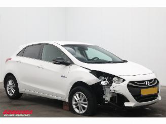 Hyundai I-30 1.6 GDI Go! Cruise Navi Clima Bluetooth Camera PDC picture 2