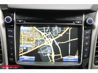 Hyundai I-30 1.6 GDI Go! Cruise Navi Clima Bluetooth Camera PDC picture 25