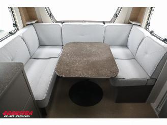Burstner  Averso 465 TS B66 Rondzit Frans bed picture 10
