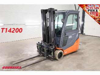 Avarii utilaje Toyota  8FBE20T Triplex Sideshift Spreader Full-Light-package 2019/4