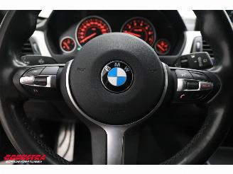 BMW 3-serie 318i Aut. M-Sport PDC Navi Clima LED LMV HIFI picture 18