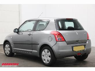 Suzuki Swift 1.3 Comfort 2e Eig. 108.123 km! picture 4