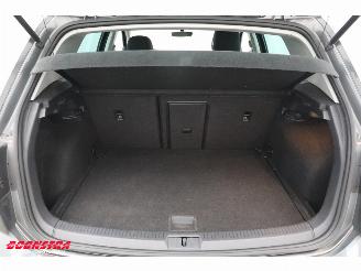 Volkswagen Golf 1.6 TDI Highline ACC Navi Clima SHZ LrHZ PDC picture 21