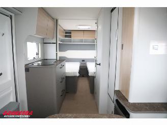 Burstner  Averso 535 TL B66 Single Beds LMV Middenkeuken picture 14