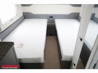 Burstner  Averso 535 TL B66 Single Beds LMV Middenkeuken picture 16