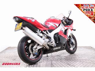 Yamaha  YZF-R1 BY 2001 picture 3