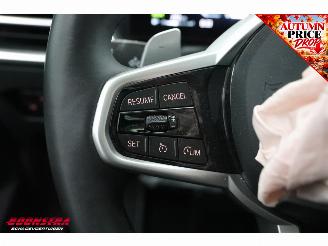 BMW 3-serie 318i Aut. M-Sport Pano AHK Camera SHZ Leder LED picture 19